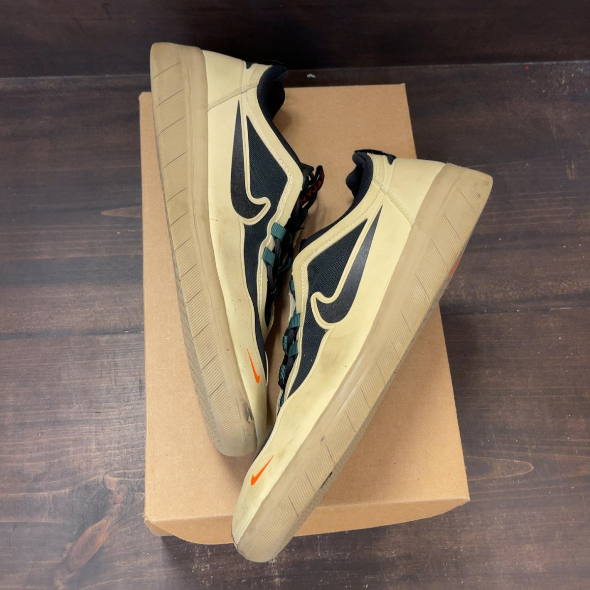 Nike SB Nyjah Free 2 Rattan Noble Green Size 13 (Pre-Owned) - Image 2