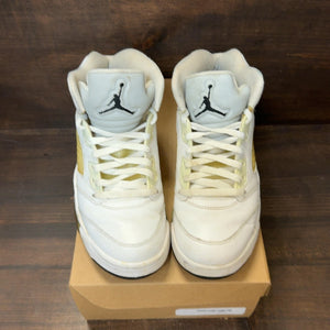 Jordan 5 Retro Metallic White (2015) Size 9 (Pre-Owned) - Image 3