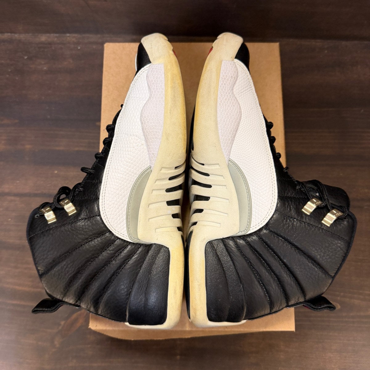Jordan 12 Retro Playoffs (2022) Size 9.5 (Pre-Owned) - Image 5