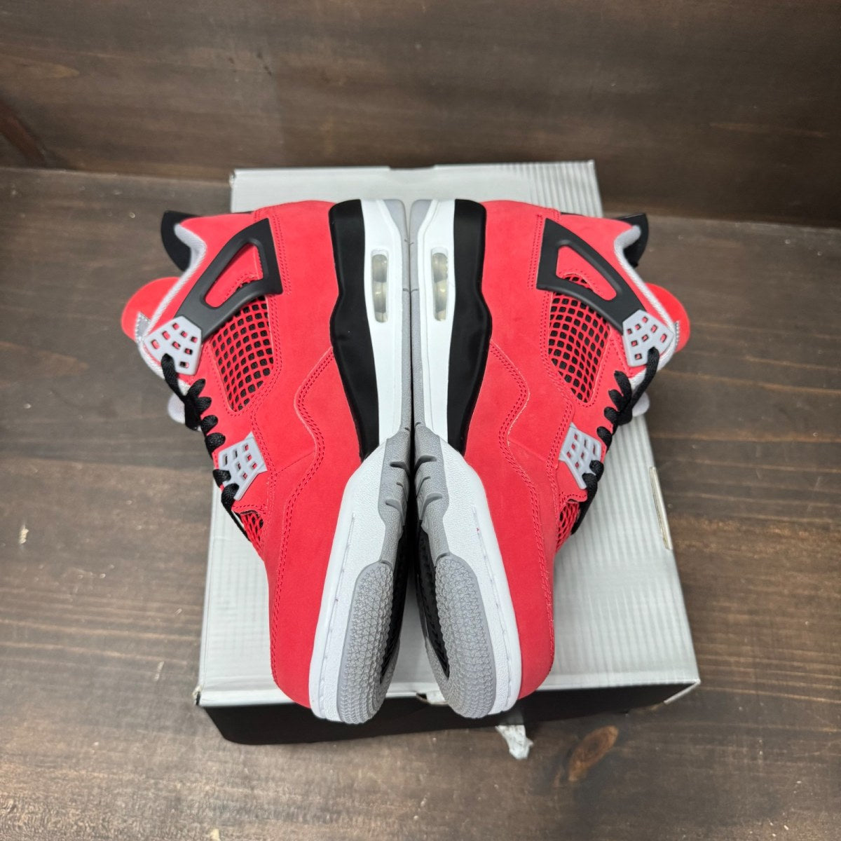 Jordan 4 Retro Toro Bravo (2026) - Image 4