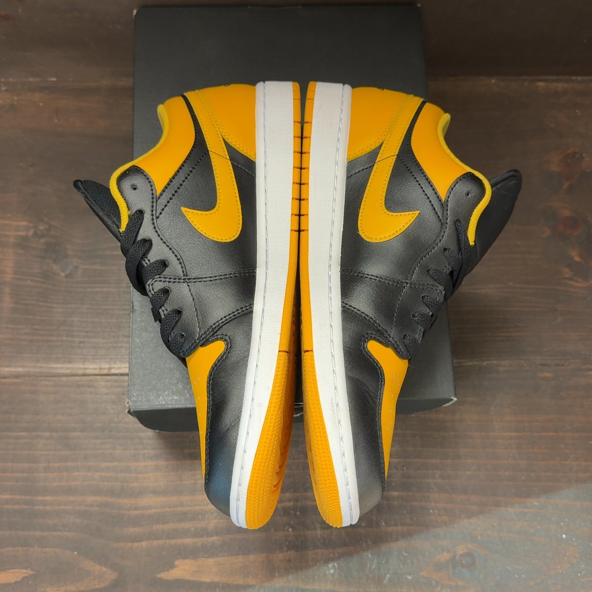 Jordan 1 Low Yellow Ochre Size 10 (Pre-Owned) - aux