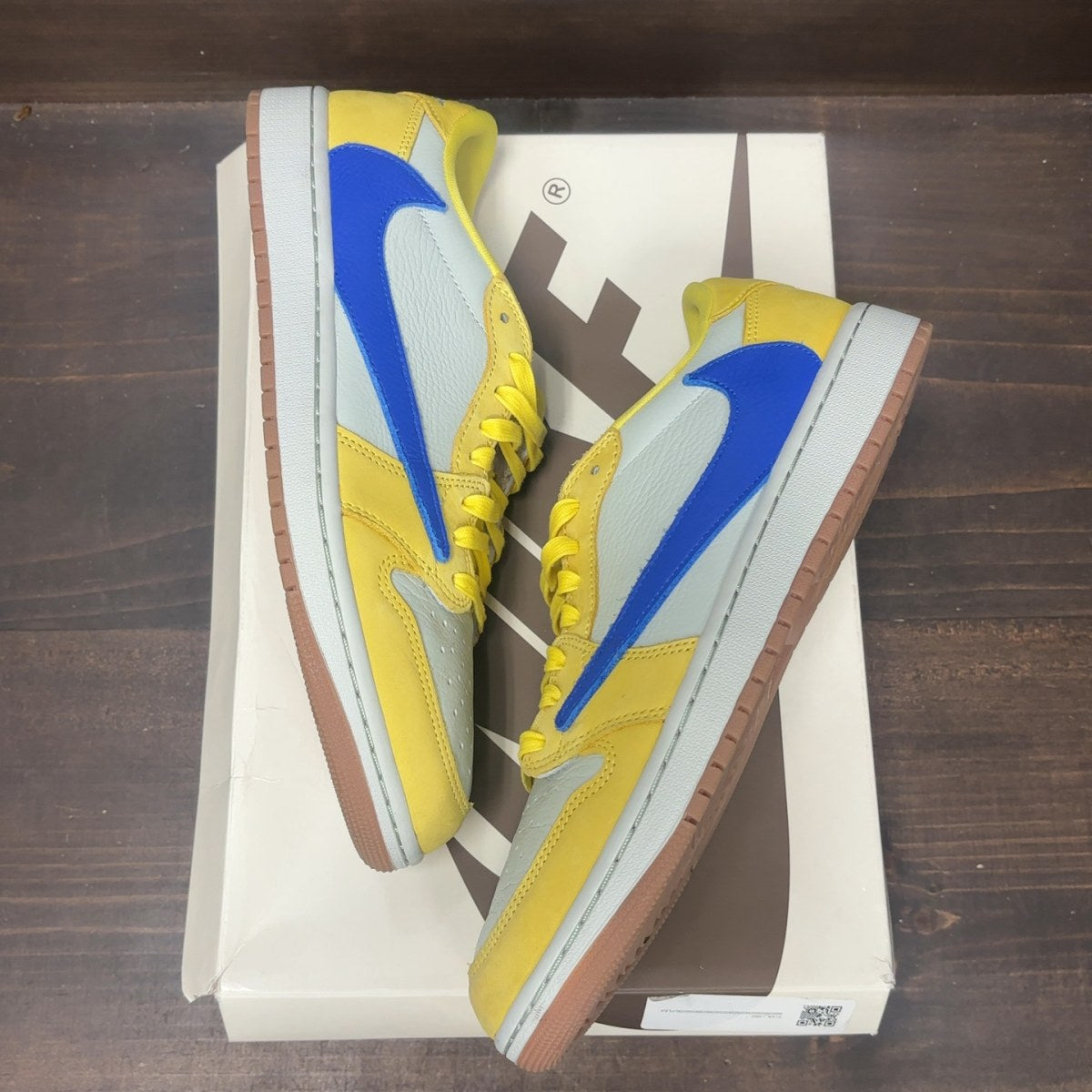 Jordan 1 Retro Low OG SP Travis Scott Canary (Women's) - Image 2