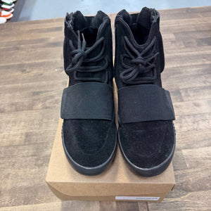 adidas Yeezy Boost 750 Triple Black Size 9 (Pre-Owned) - Image 2