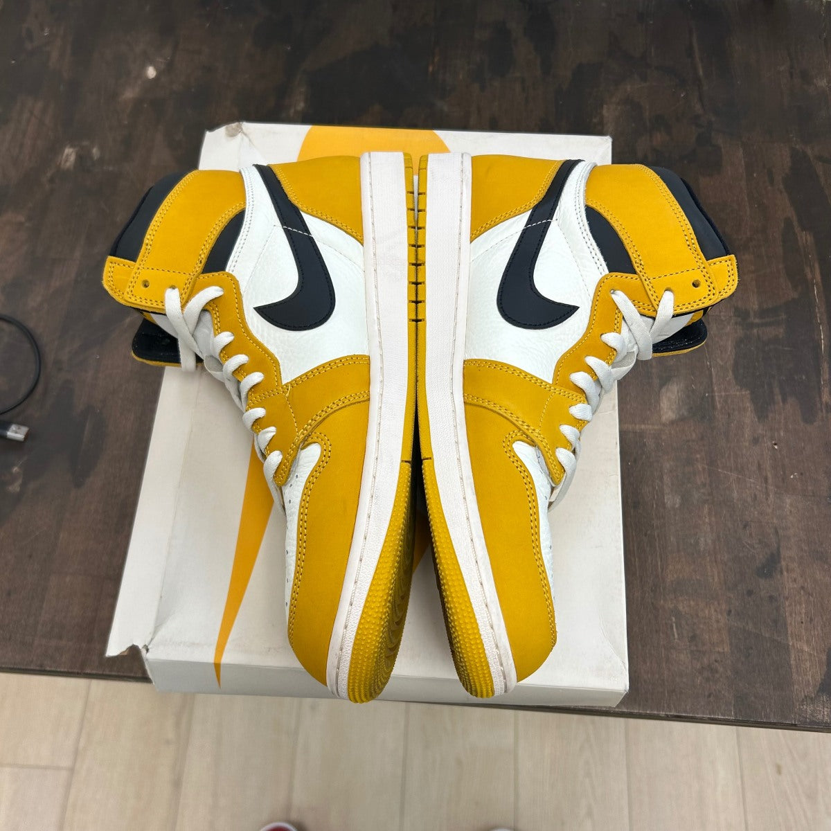 Jordan 1 Retro High OG Yellow Ochre - Image 3