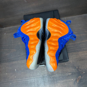 Nike Air Foamposite One Knicks Size 9 (Pre-Owned) - side
