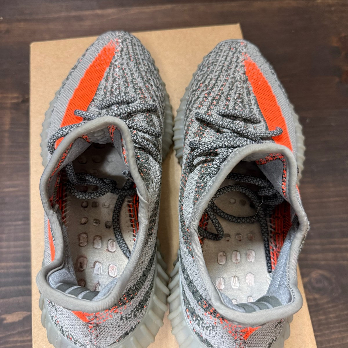 adidas Yeezy Boost 350 V2 Beluga Size 7 (Pre-Owned) - Image 5