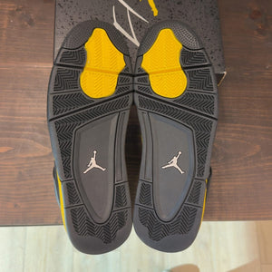 Jordan 4 Retro Thunder (2023) Size 11 (Pre-Owned) - aux