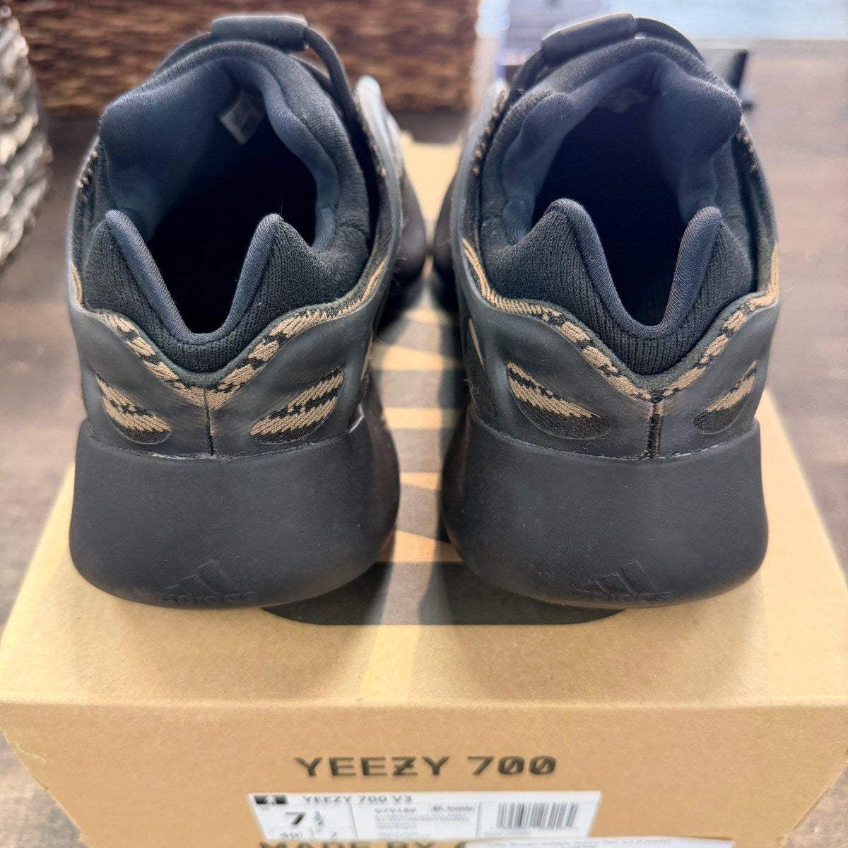 adidas Yeezy 700 V3 Clay Brown - Image 4