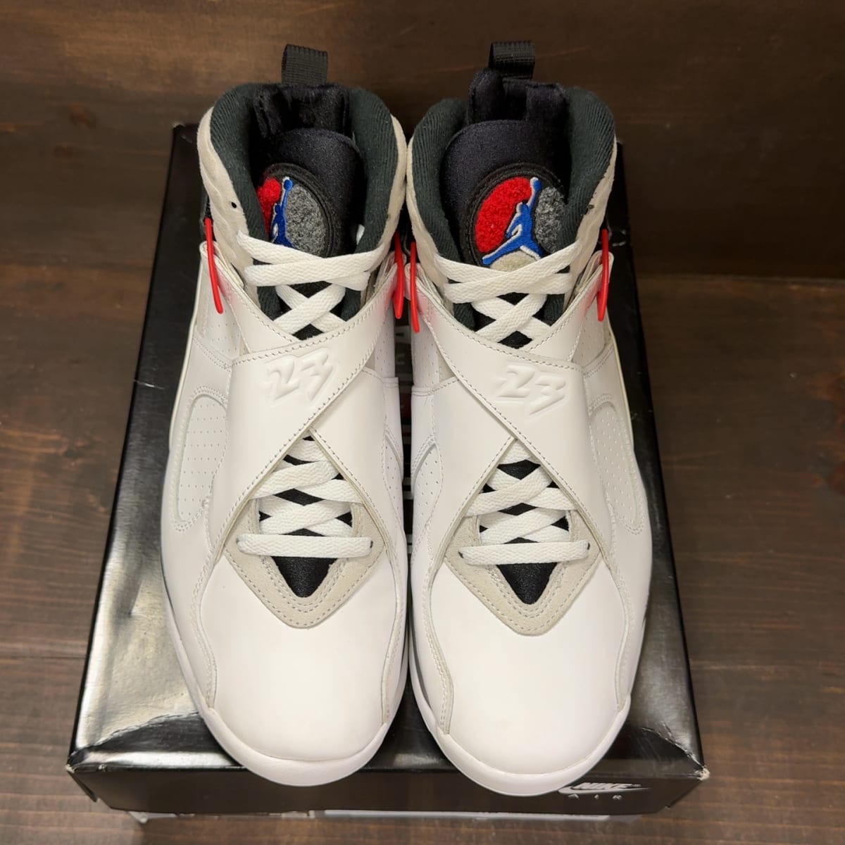 Jordan 8 Retro White True Red (2025) Size 9 (Pre-Owned) - tag