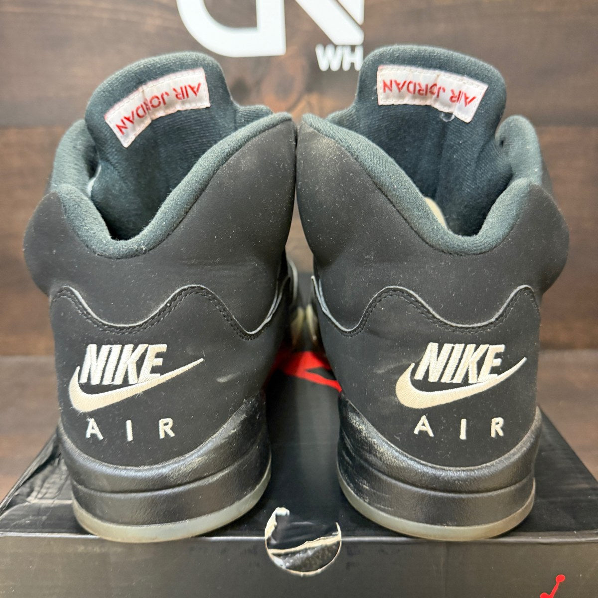 Jordan 5 Retro Black Metallic (2016) - Image 4