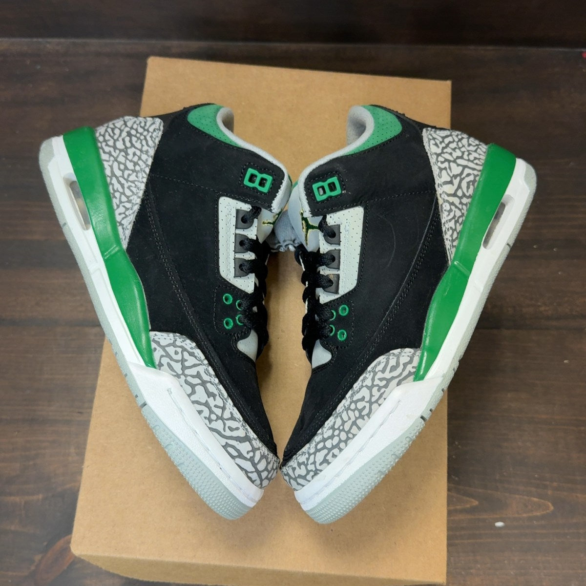 Jordan 3 Retro Pine Green (GS) Size 5.5Y (Pre-Owned) - Image 2