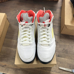 Jordan 5 Retro Fire Red Silver Tongue (2020) Size 9.5 (Pre-Owned) - Image 2