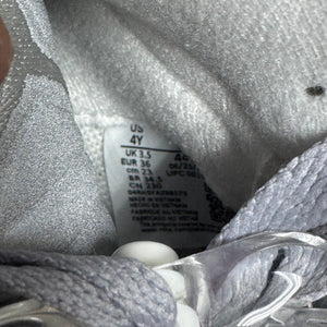 Jordan 5 Retro Wolf Grey (2026) (GS) - Image 8