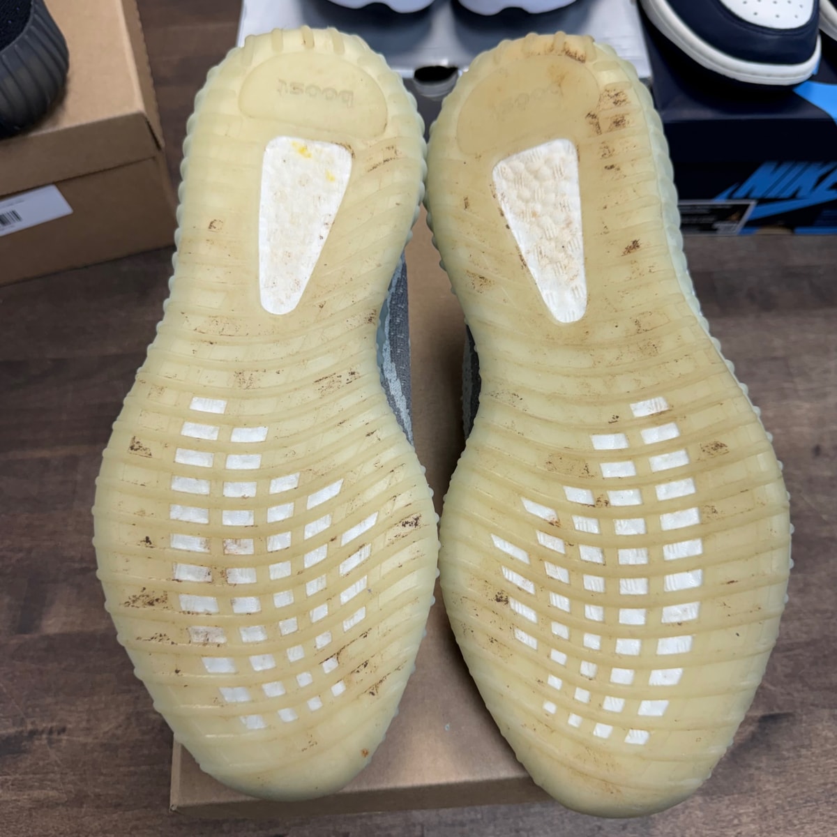 adidas Yeezy Boost 350 V2 Blue Tint Size 12 (Pre-Owned) - Image 4