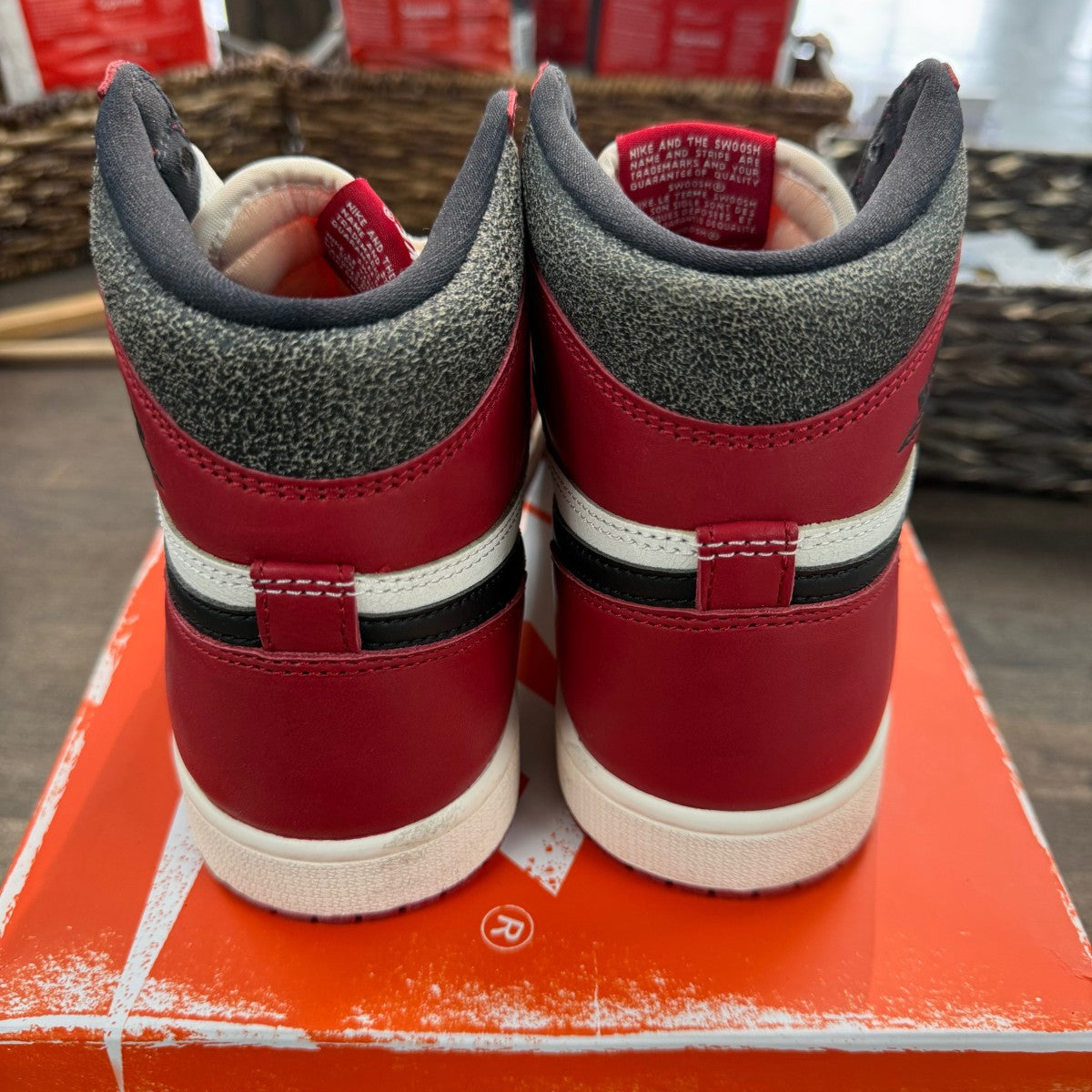 Jordan 1 Retro High OG Chicago Lost and Found - Image 4