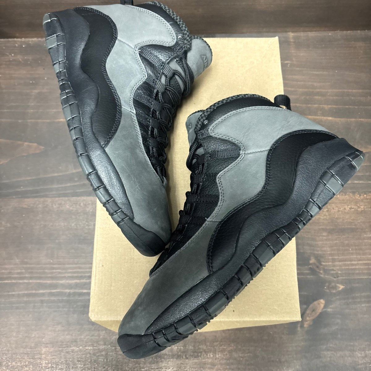 Jordan 10 Retro Shadow (2025) Size 10.5 (Pre-Owned) - Image 2