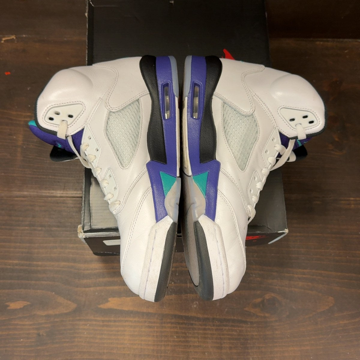 Jordan 5 Retro Grape (2025) Size 10 (Pre-Owned) - aux