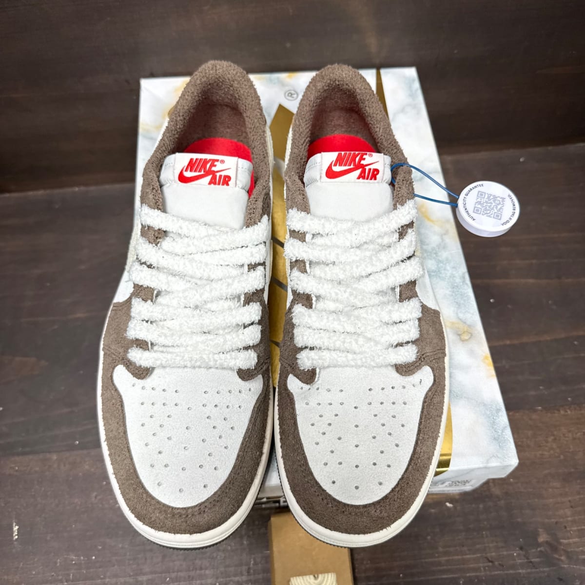 Jordan 1 Retro Low OG Year of the Rabbit Size 10 (Pre-Owned) - back