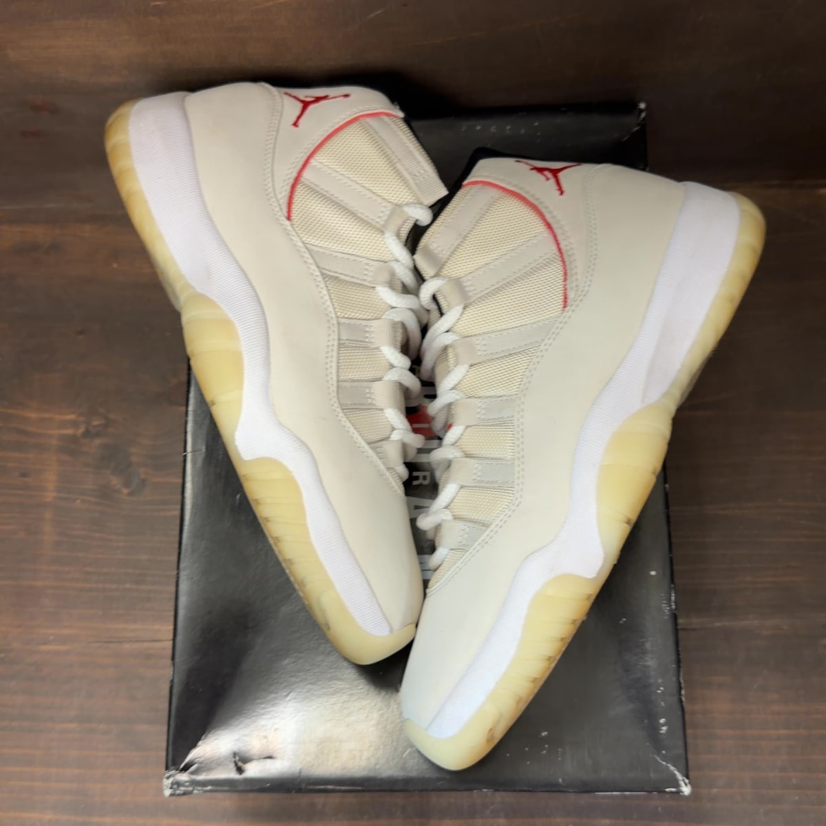 Jordan 11 Retro Platinum Tint - Image 2