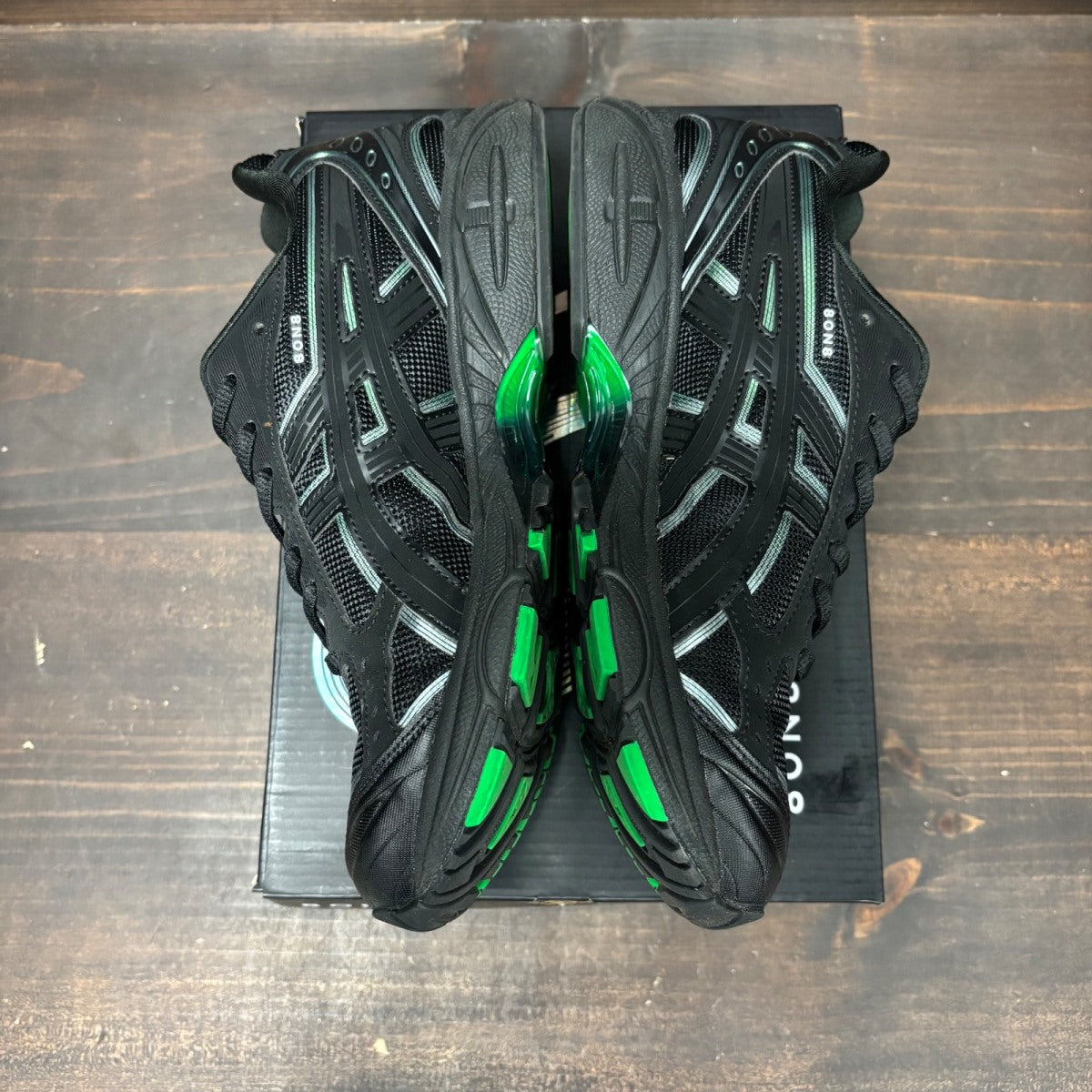 ASICS Gel-Kayano 14 8ON8 Black Green Size 8 (Pre-Owned) - tag