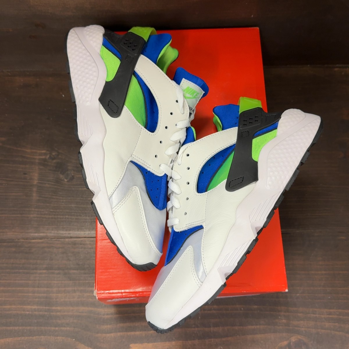 Nike Air Huarache Scream Green (2021) - Image 2