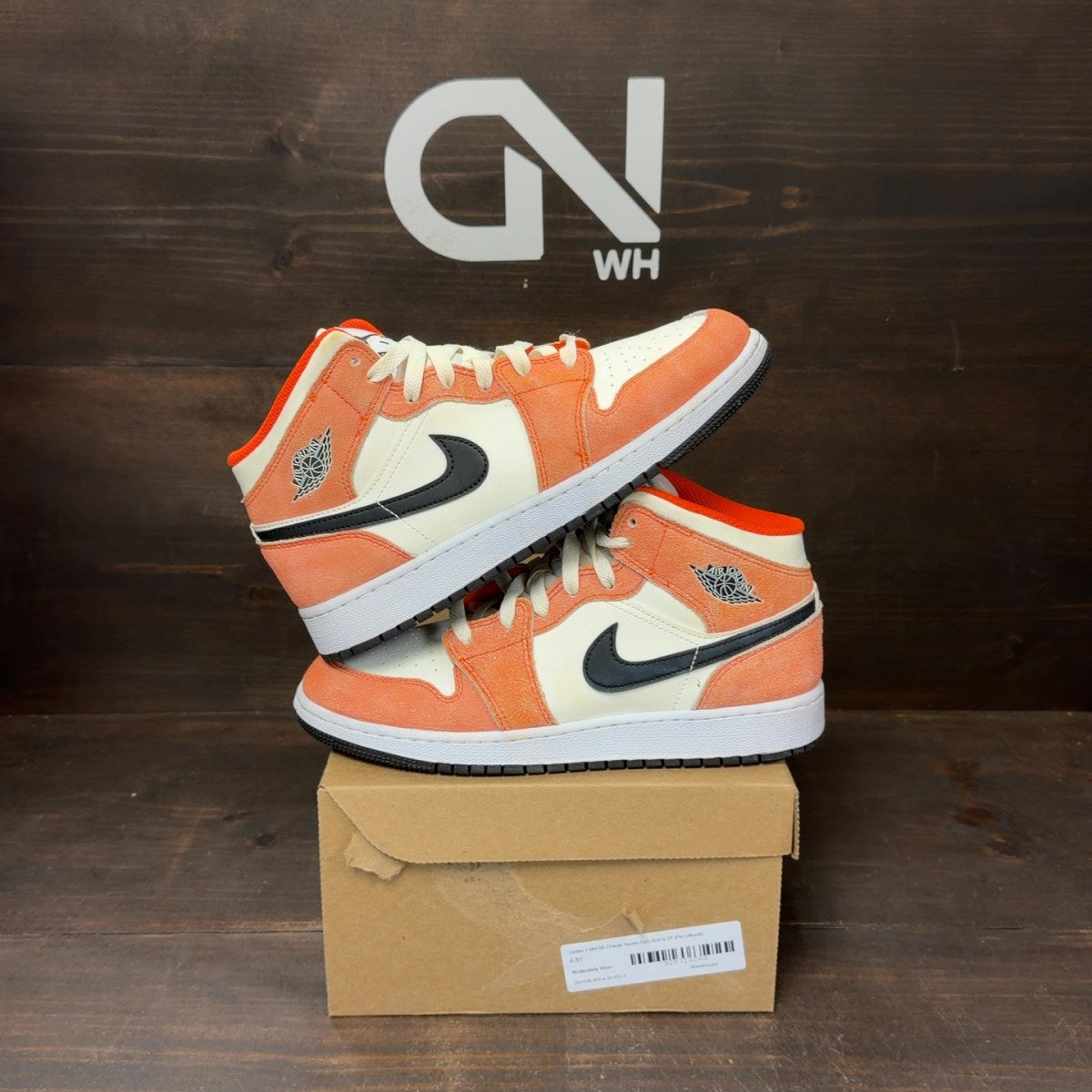 Jordan 1 Mid SE Orange Suede (GS) Size 6.5Y (Pre-Owned) - Image 1