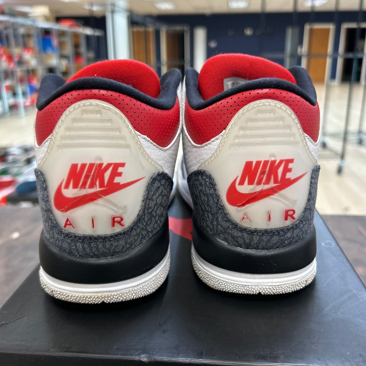 Jordan 3 Retro SE Fire Red Denim (GS) - Image 4