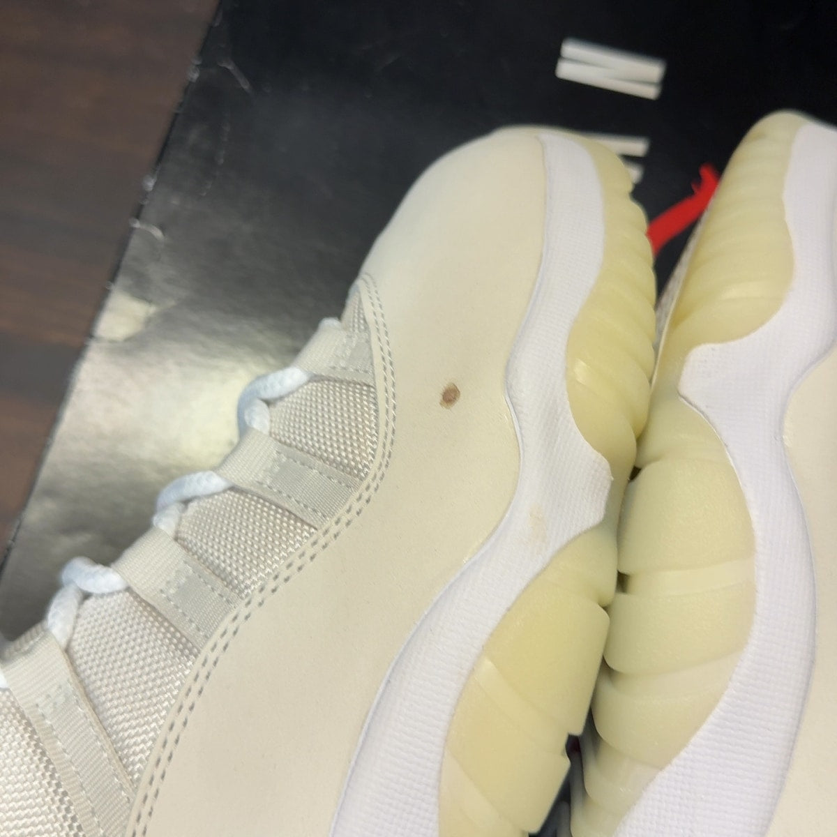 Jordan 11 Retro Platinum Tint Size 10 - Image 8