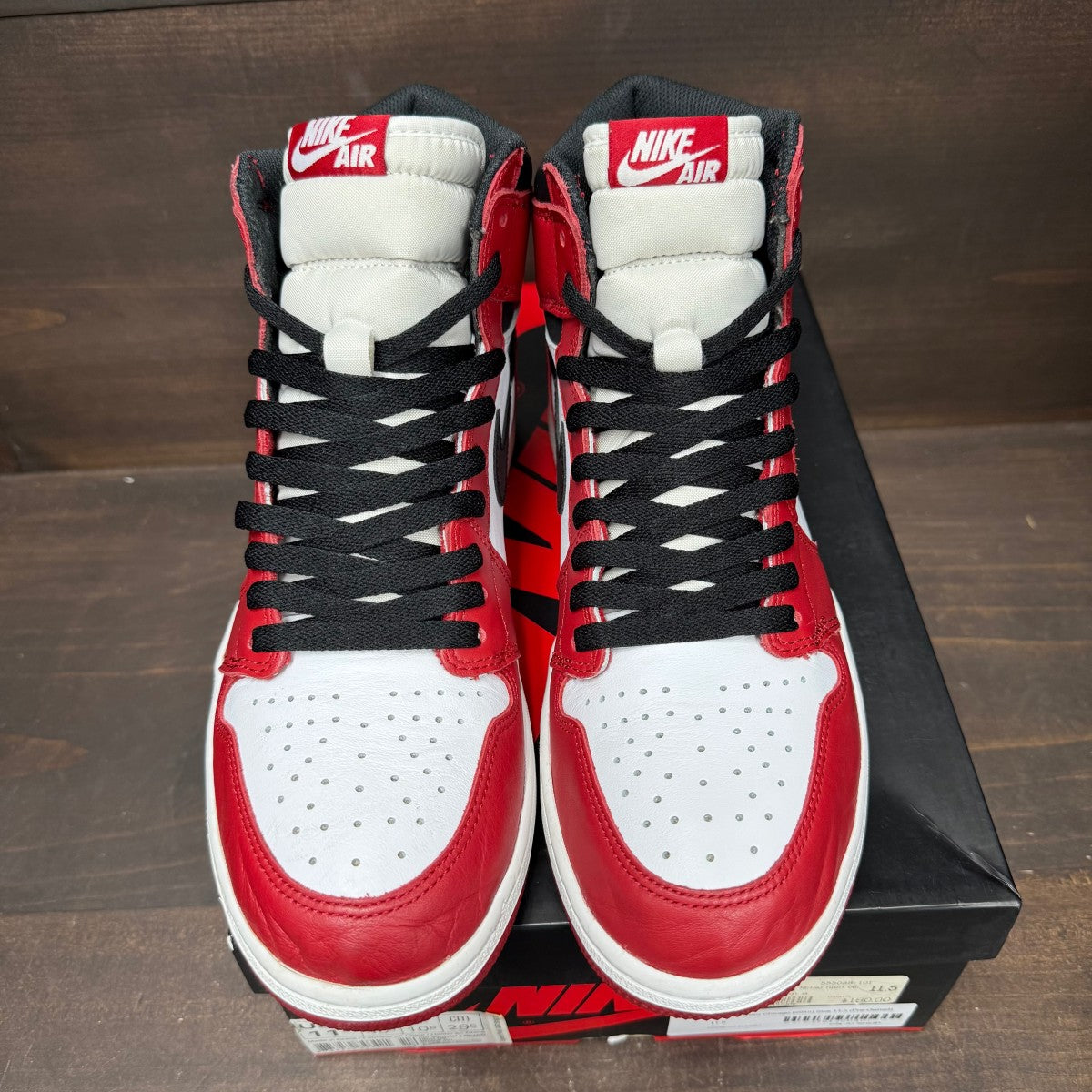Jordan 1 Retro Chicago (2015) - Image 2