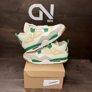 Jordan 4 Retro SB Pine Green Size 8.5 (Pre-Owned) - front
