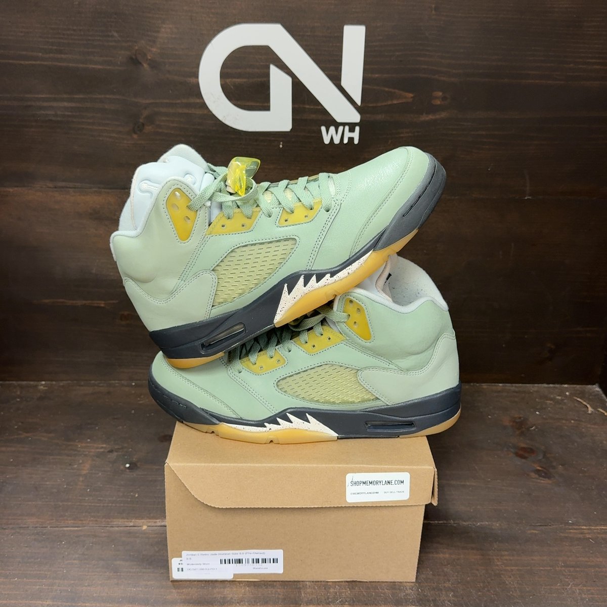 Jordan 5 Retro Jade Horizon Size 9.5 (Pre-Owned) - front