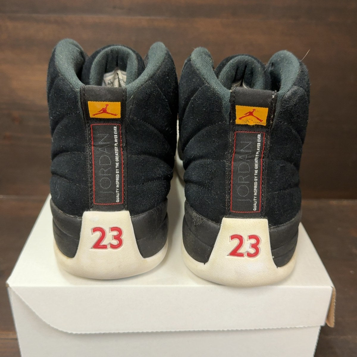 Jordan 12 Retro Reverse Taxi Size 9.5 (Pre-Owned) - aux
