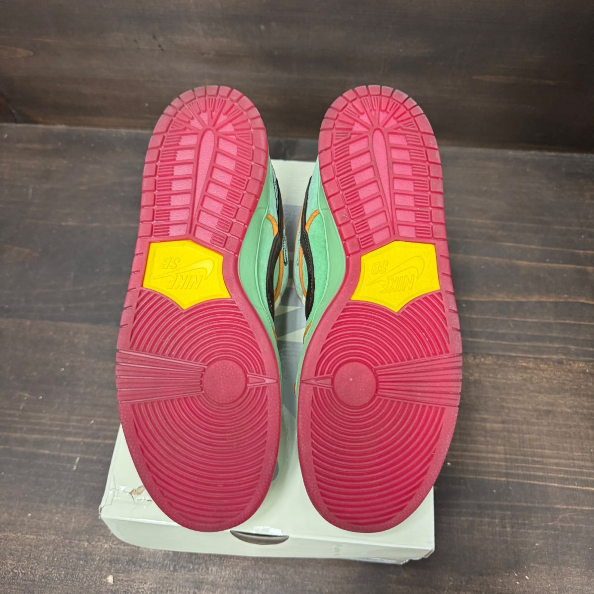 Nike SB Dunk Low Rodeo Tourmaline - Image 6