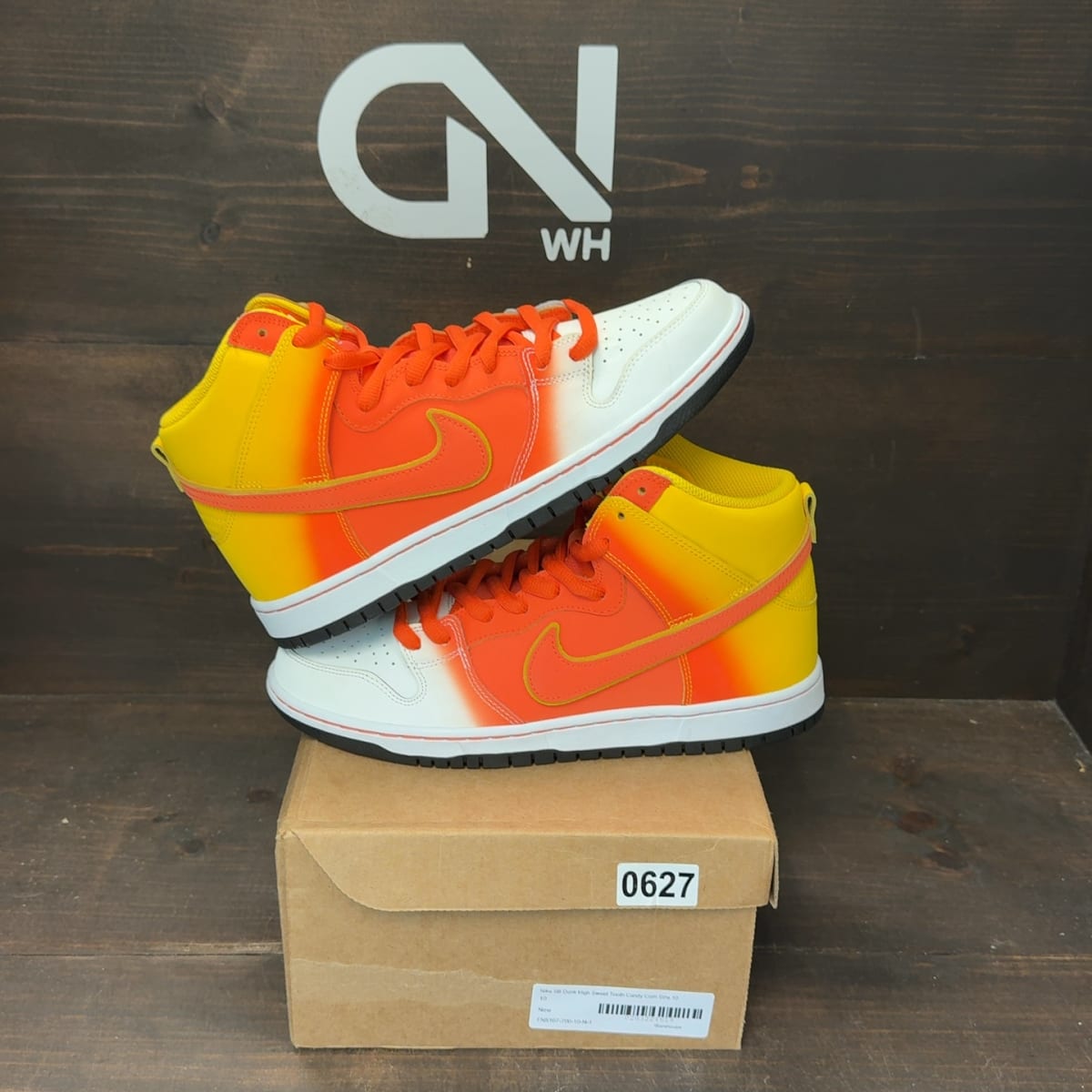 Nike SB Dunk High Sweet Tooth Candy Corn Size 10 - front