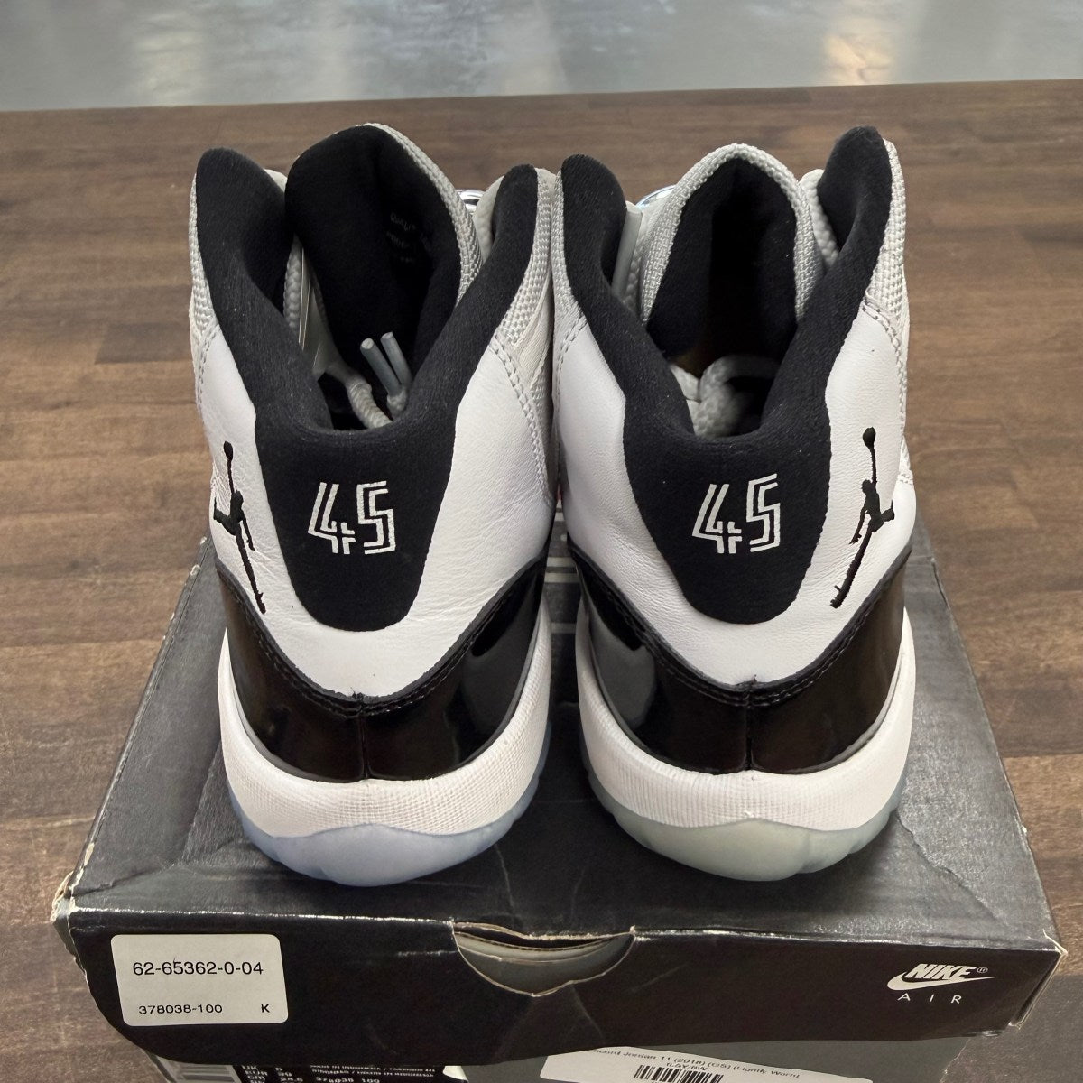 Jordan 11 Retro Concord (2018) (GS) - Image 4