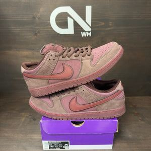 Nike SB Dunk Low City of Love Burgundy Crush Size 12 (Pre-Owned)