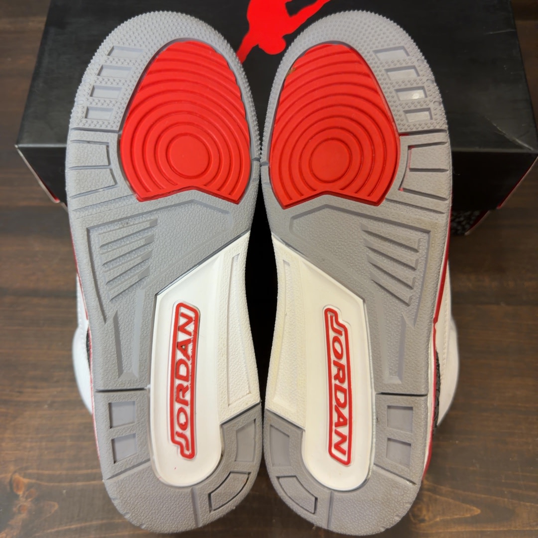 Jordan 3 Retro Fire Red (2022) (GS) - Image 6