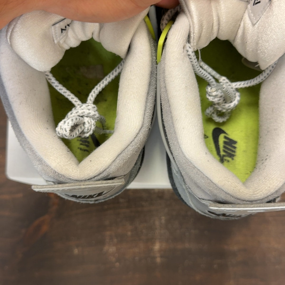Jordan 4 Retro SE 95 Neon Size 9.5 (Pre-Owned) - Image 6