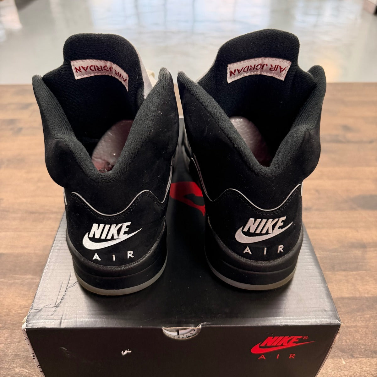 Jordan 5 Retro OG Black Metallic Reimagined Size 10 (Pre-Owned) - Image 4