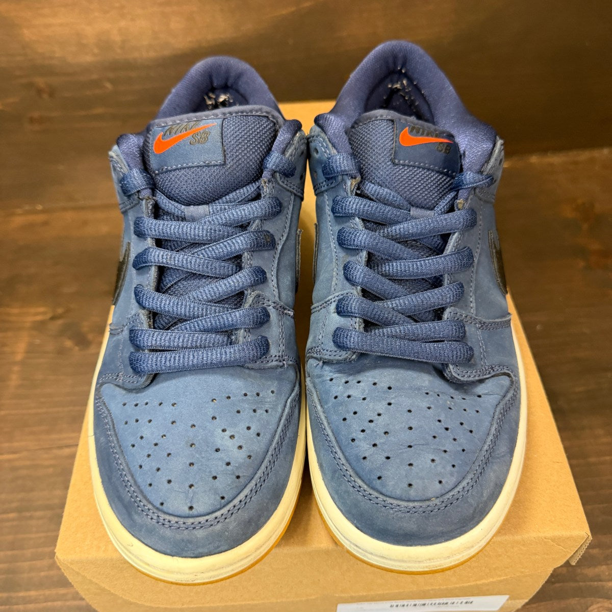 Nike SB Dunk Low Navy Black Gum Size 7.5 (Pre-Owned) - Image 3