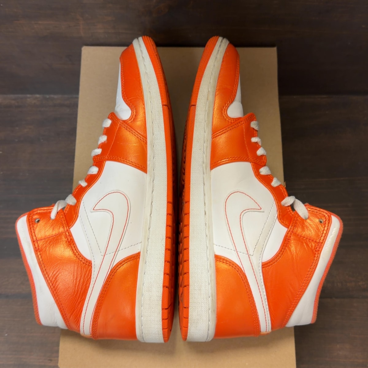 Jordan 1 Mid Metallic Orange Size 8.5 (Pre-Owned) - Image 5