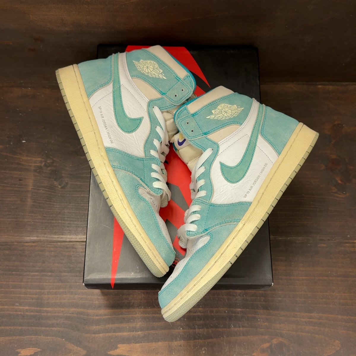 Jordan 1 Retro High Turbo Green Size 10.5 (Pre-Owned) - back