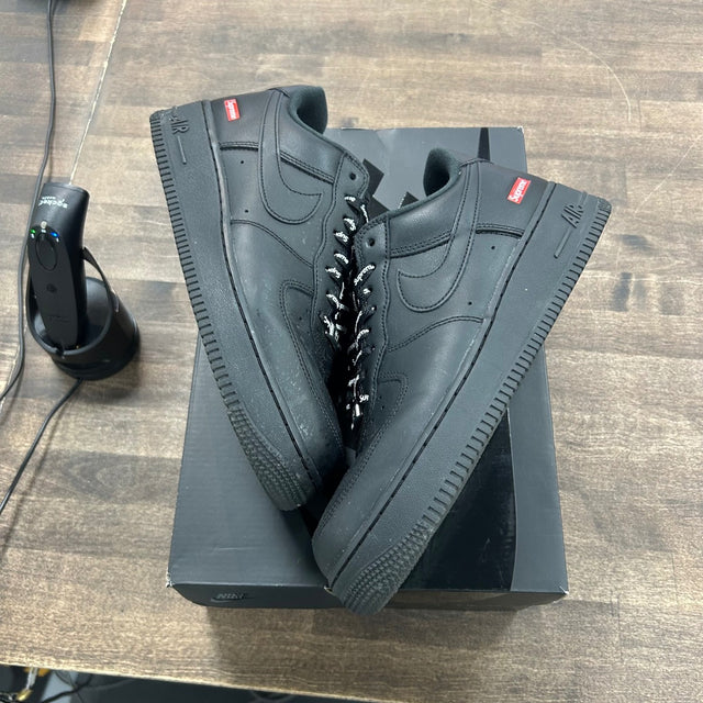 Nike Air Force 1 Low Supreme Black - Image 2