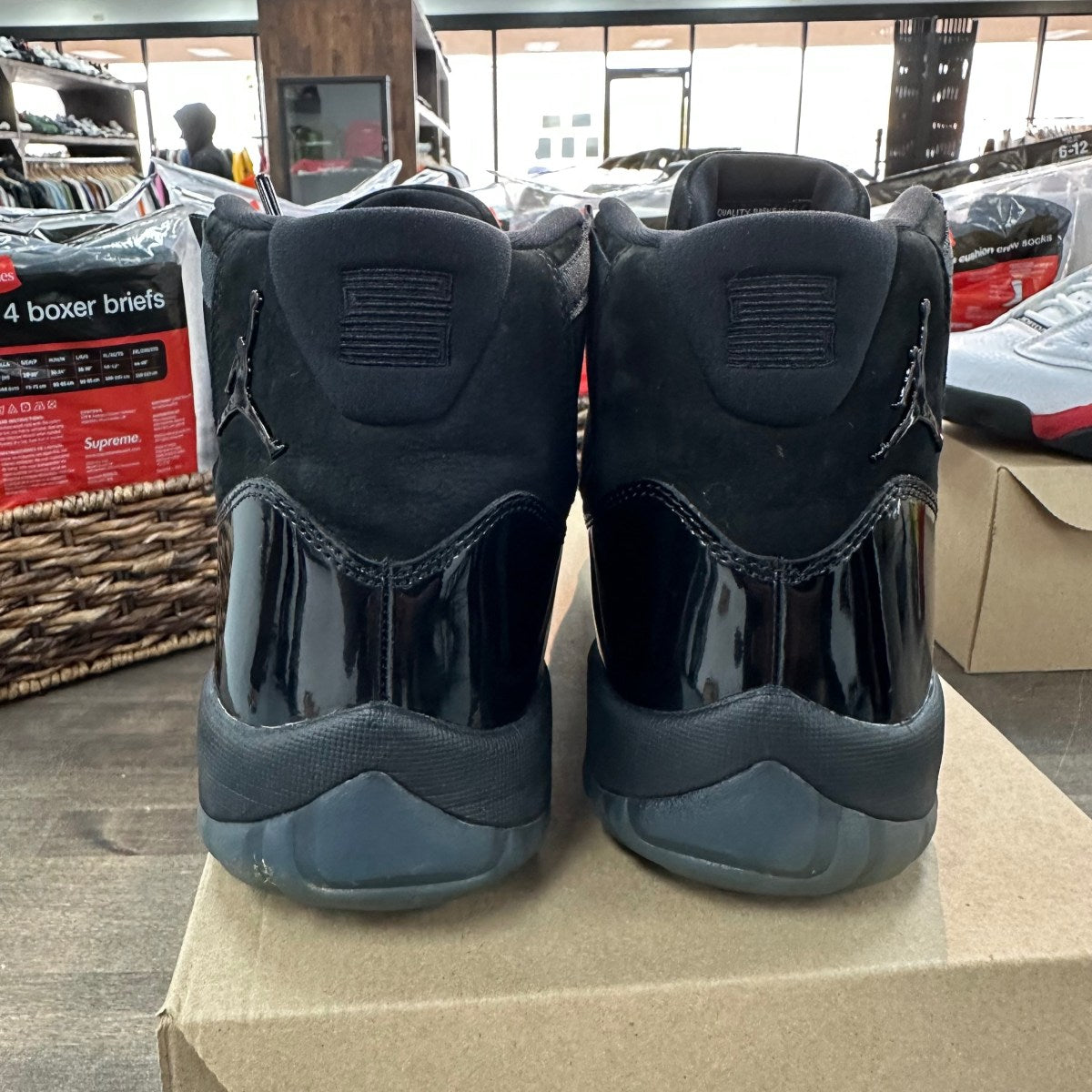 Jordan 11 Retro Cap and Gown Size 11 (Pre-Owned) - Image 3