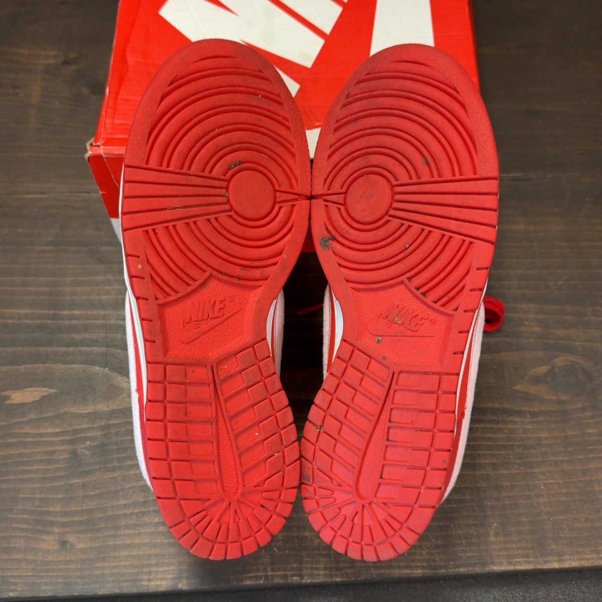 Nike Dunk Low Valentine's Day (2024) (GS) Size 7Y (Pre-Owned) - Image 8