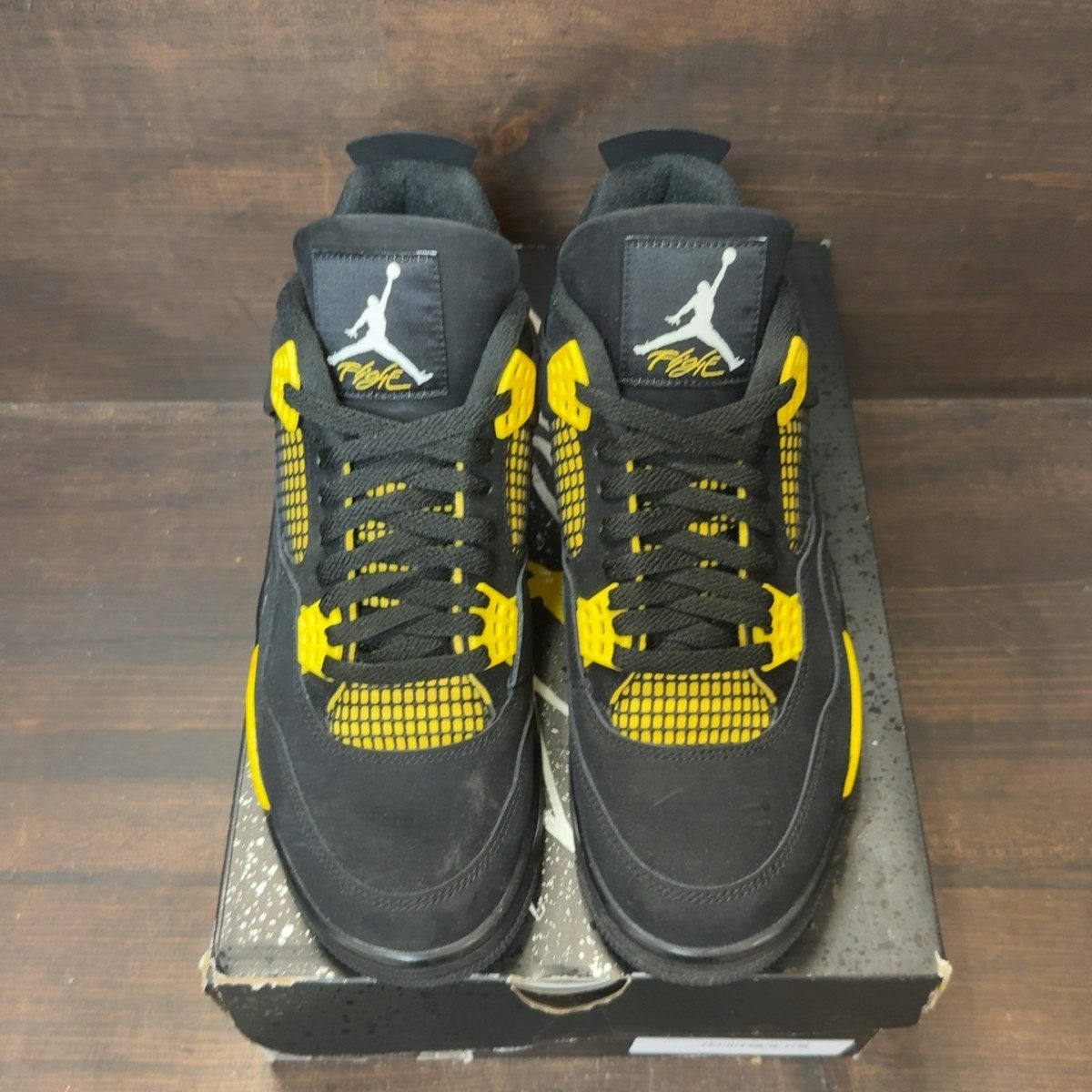 Jordan 4 Retro Thunder (2023) - Image 3