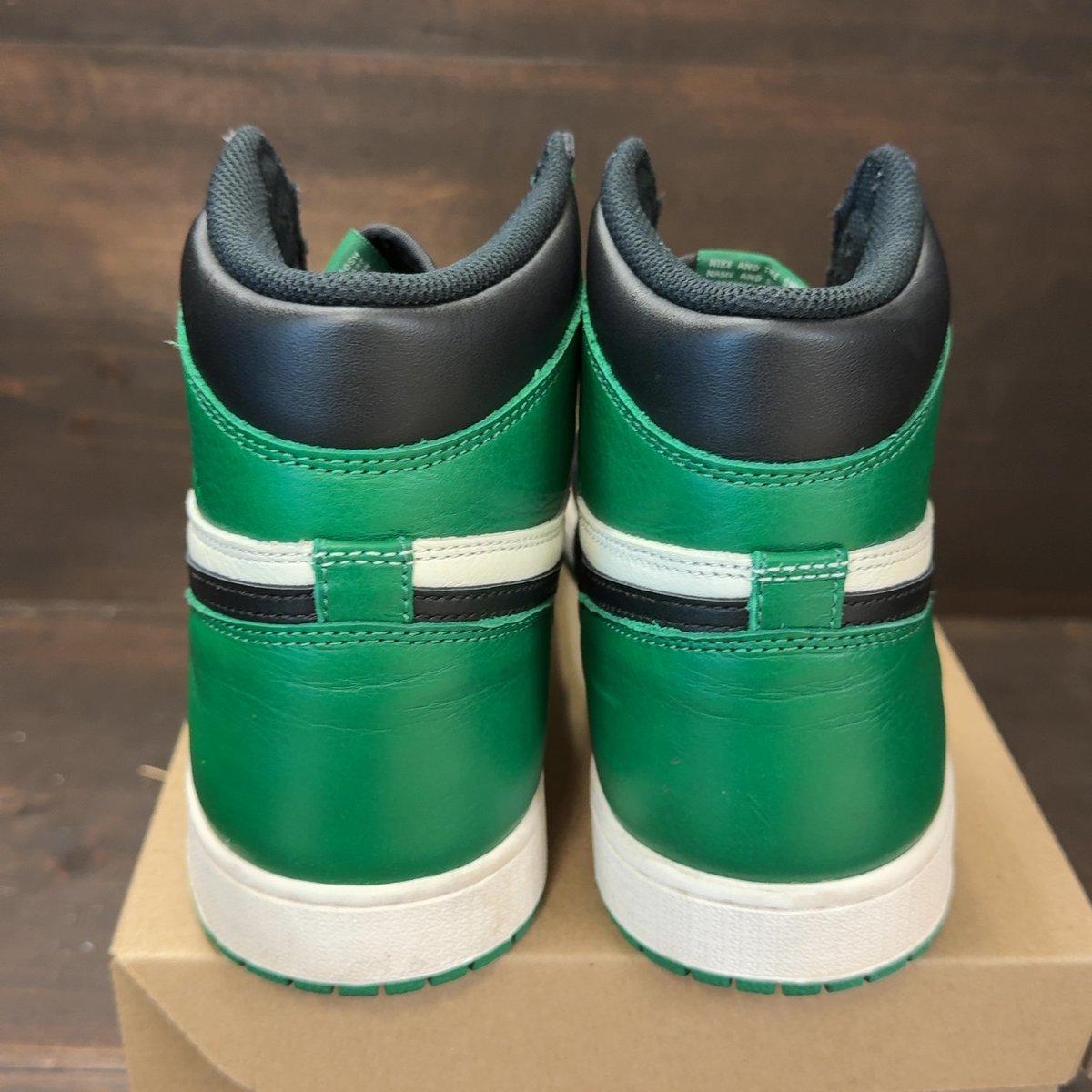 Jordan 1 Retro High Pine Green Size 11 (Pre-Owned) - aux