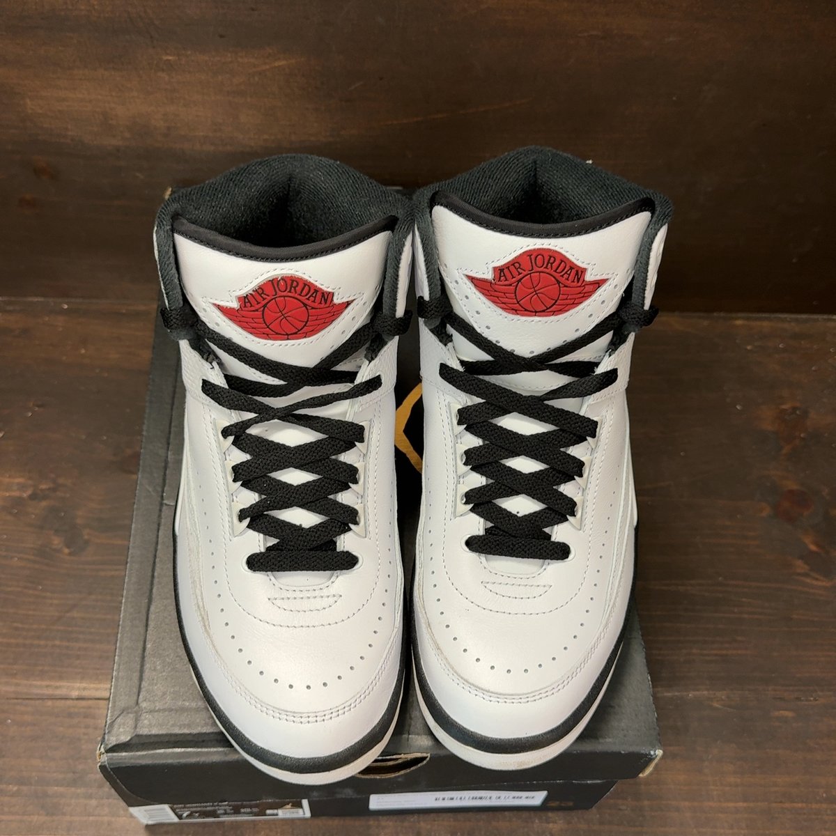 Jordan 2 Retro OG Chicago (2022) (GS) Size 7Y (Pre-Owned) - tag