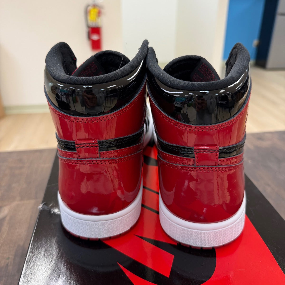 Jordan 1 Retro High OG Patent Bred - Image 3