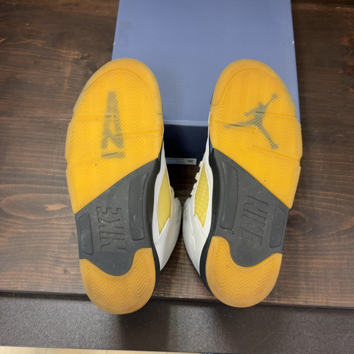 Jordan 5 Retro A Ma Maniére Dawn (Women's) - Image 8